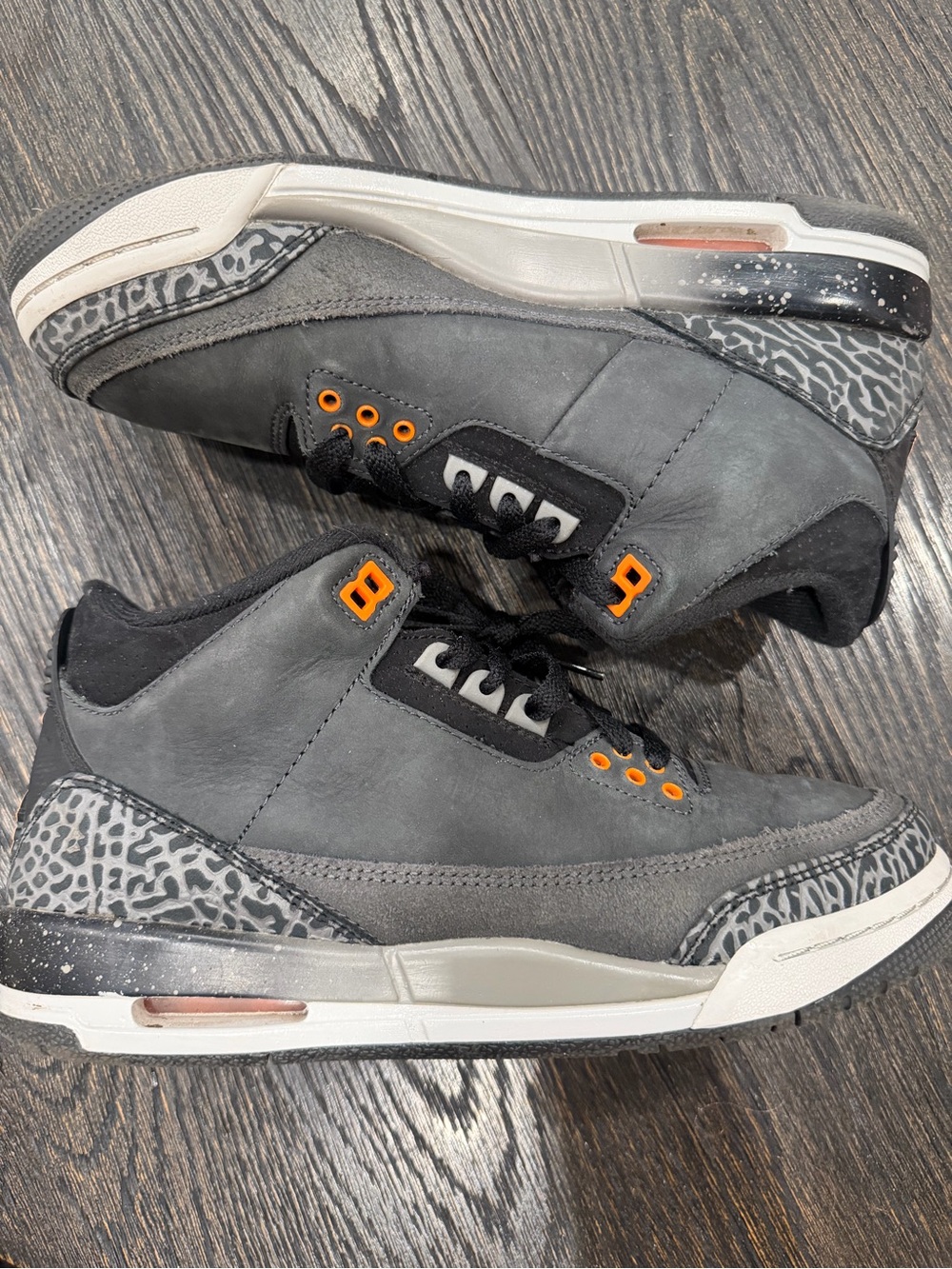 Air Jordan 3 “Fear” size 7Y used